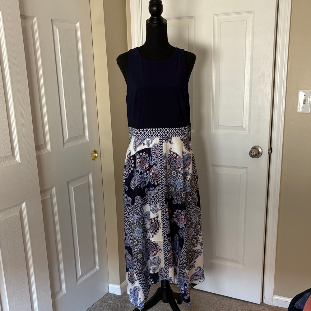 Vince Camuto Navy White Paisley Dress w/Kerchief Hemline